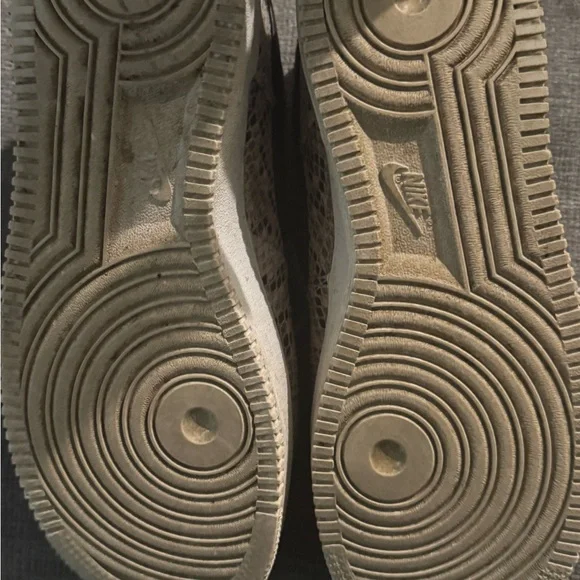 Nike Gray Snakeskin Sneakers - Picture 3 of 4